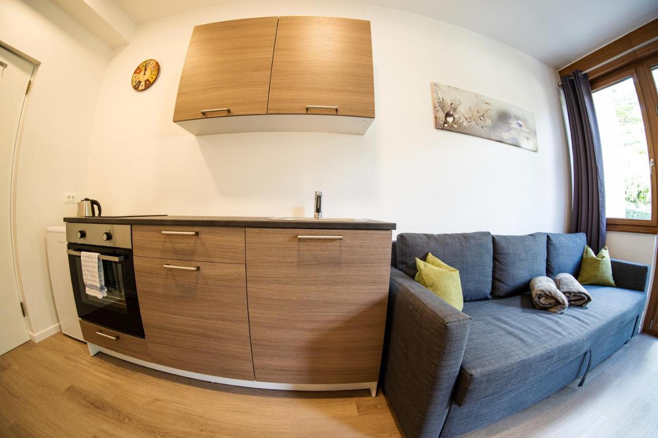 Flow Apartments Winkel Studio Merano Bagian luar foto