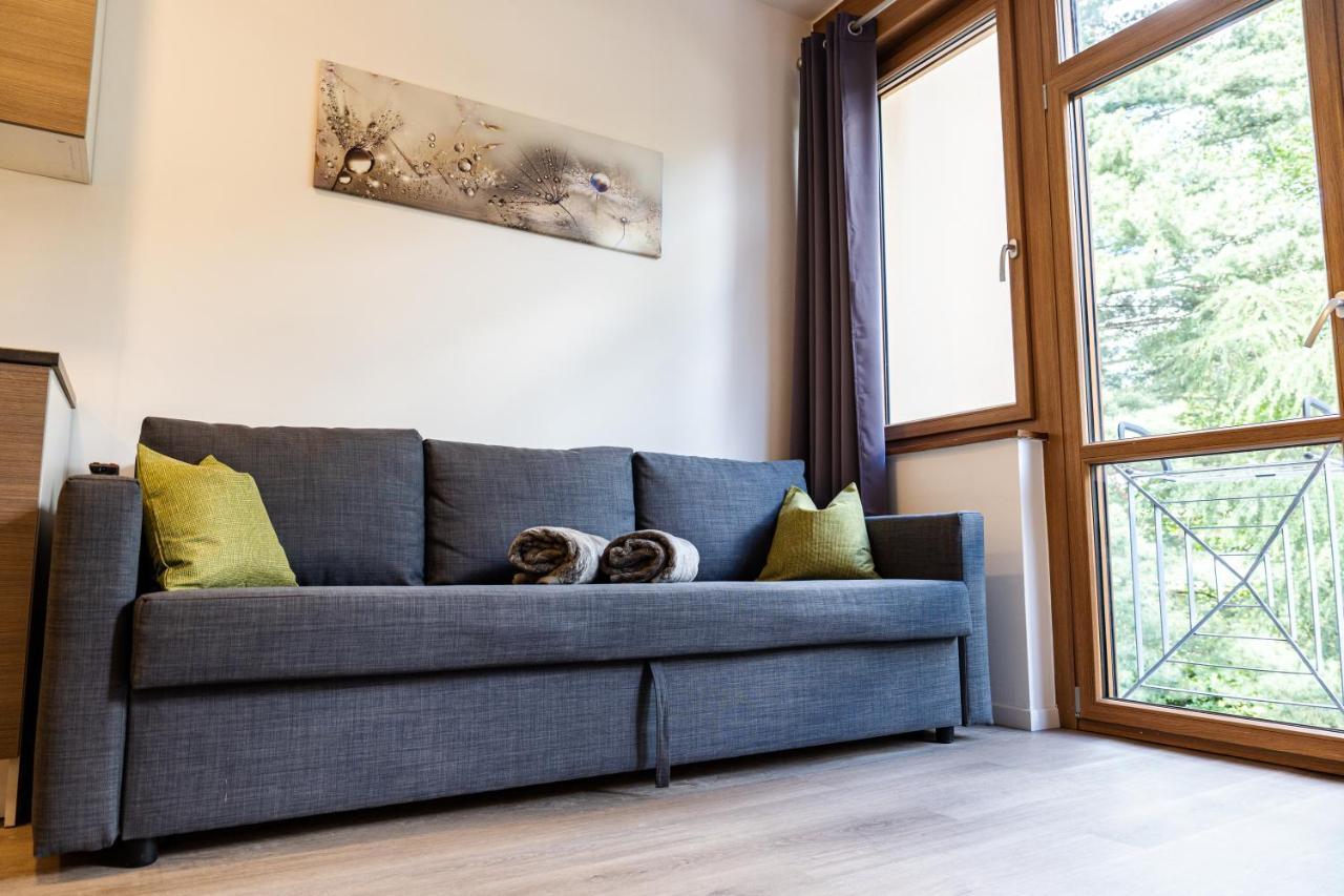 Flow Apartments Winkel Studio Merano Bagian luar foto