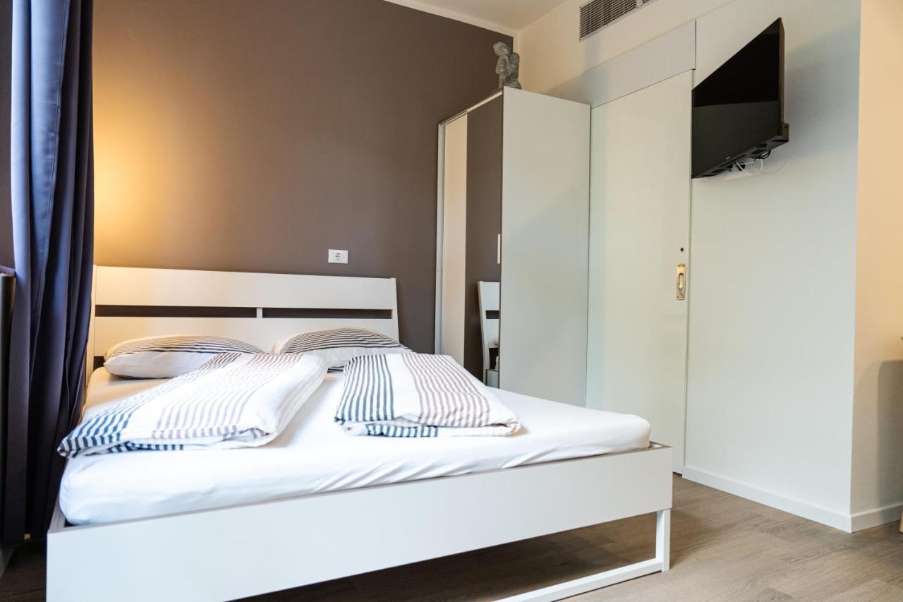 Flow Apartments Winkel Studio Merano Bagian luar foto